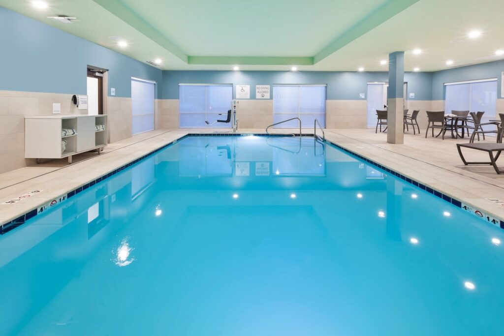 Holiday Inn Express & Suites Milan  Sandusky Area by IHG